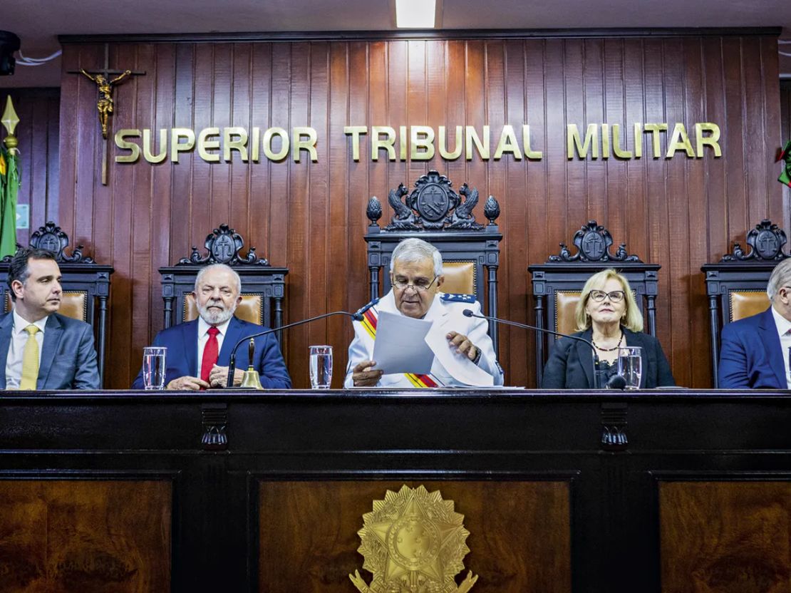 STM recebe pedido de perda de patente de Bolsonaro e mais 4 oficiais