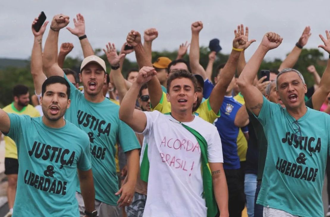 Depois da caminhada pelo povo Nikolas Ferreira vota contra o gás gratuito para os pobres