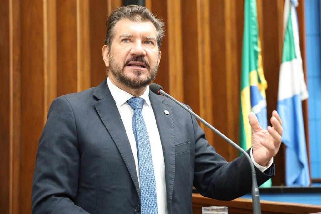 Deputado apela por regulamentação de lei que garante acesso aos remédios à base de canabidiol