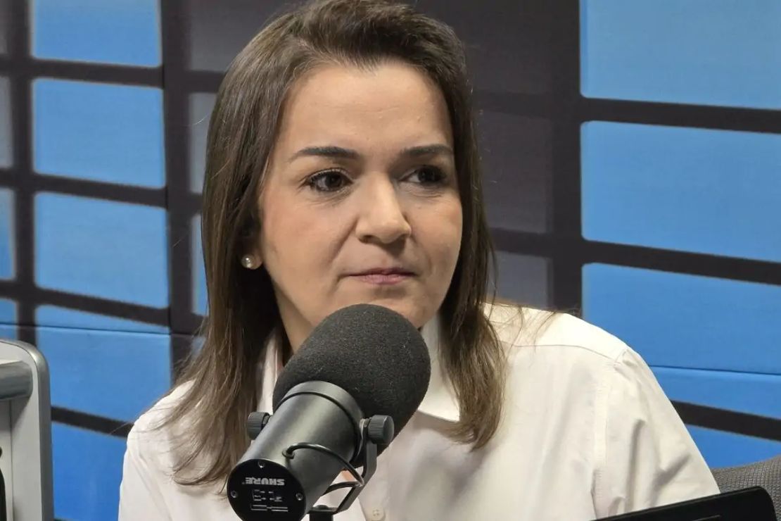 Juiz nega pedido de Adriane para impor censura nas redes e cita liberdade de imprensa