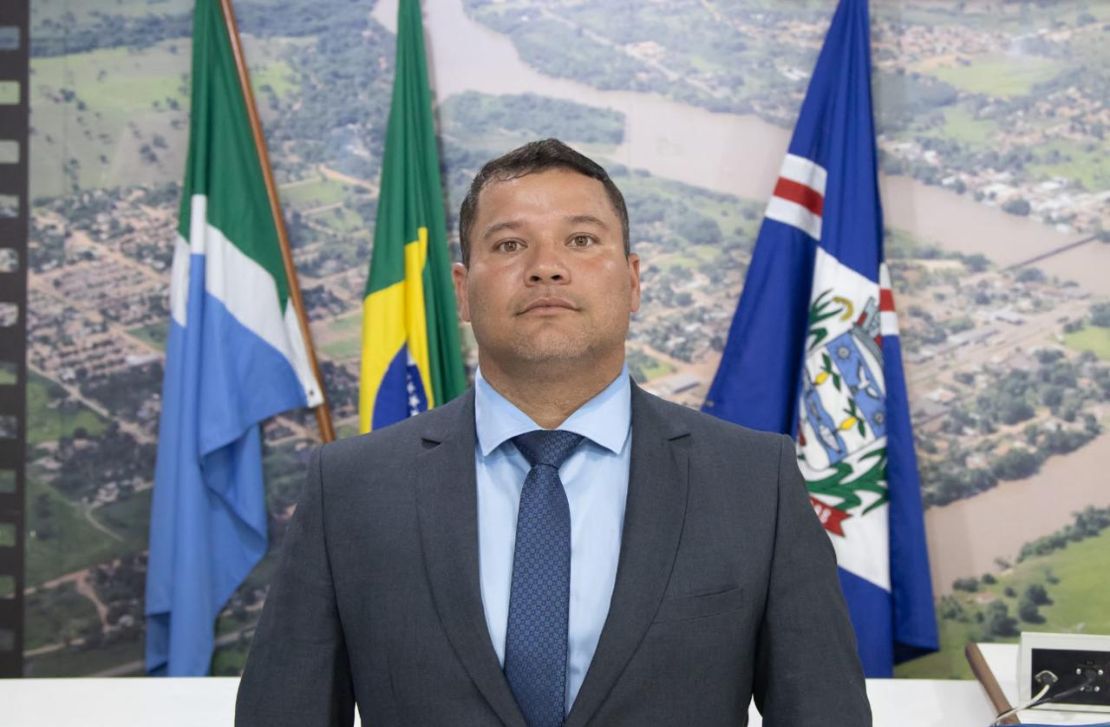 Vereador Maurício Helpis cobra melhorias em bairros de Coxim e critica falhas em obras públicas