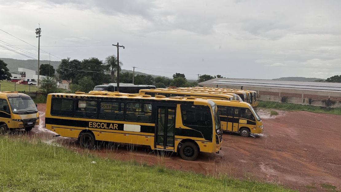 Instabilidade no transporte escolar volta a atingir alunos em Coxim