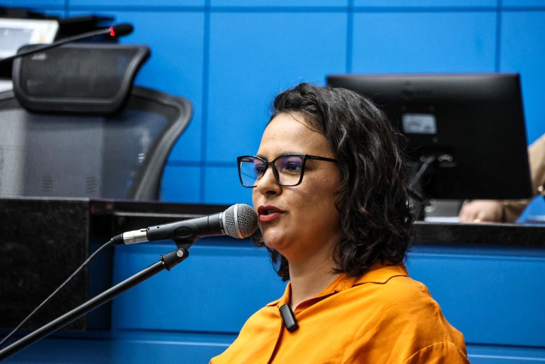 Deputada Gleice Jane defende jornada de 30h para enfermagem e cobra avanço em saneamento nas aldeias de Dourados