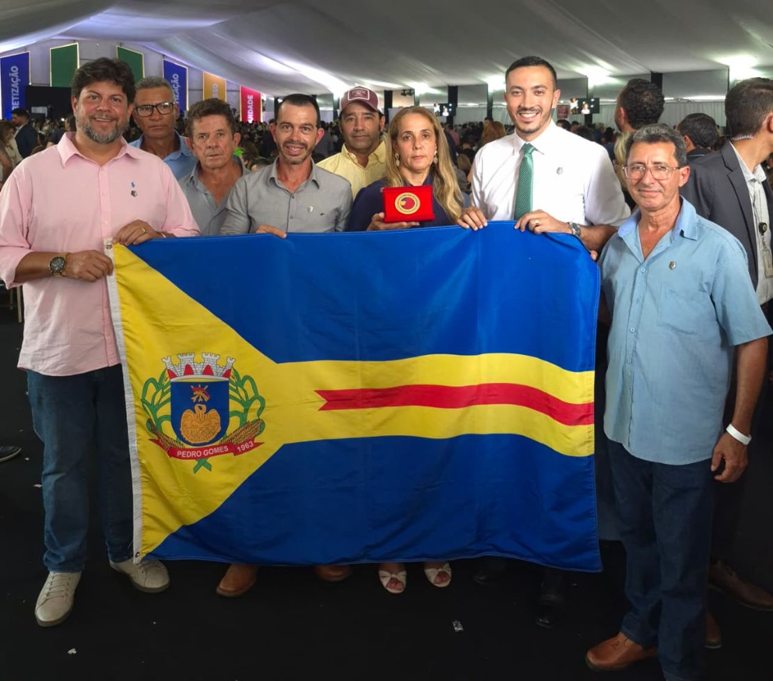 Pedro Gomes conquista Selo Ouro e celebra avanço na alfabetização em cerimônia nacional