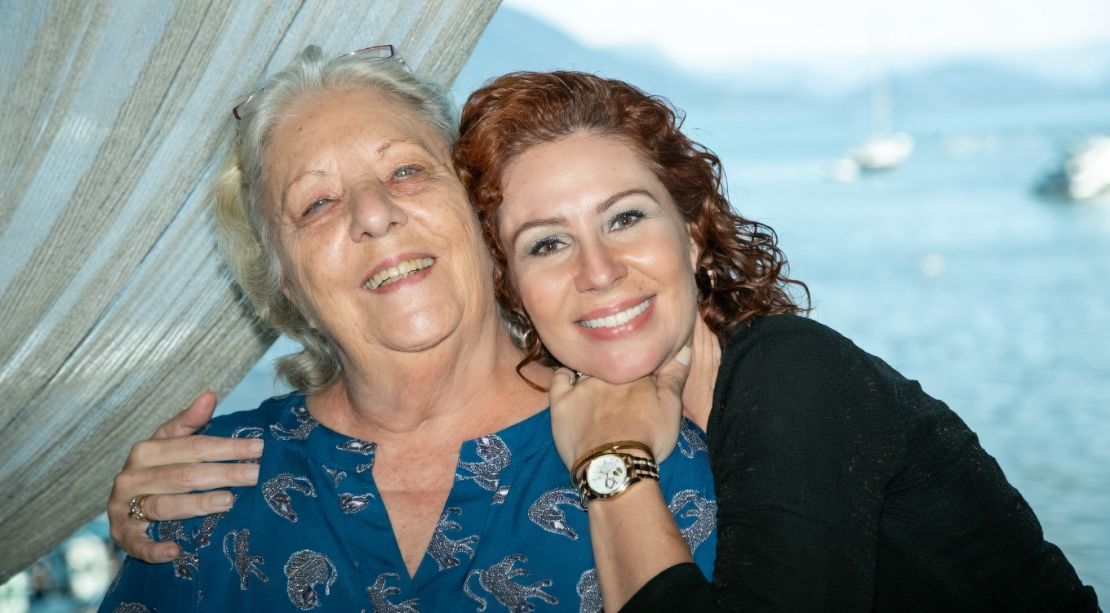 Mãe de Carla Zambelli chama extradição de “perseguição” após decisão da Justiça italiana