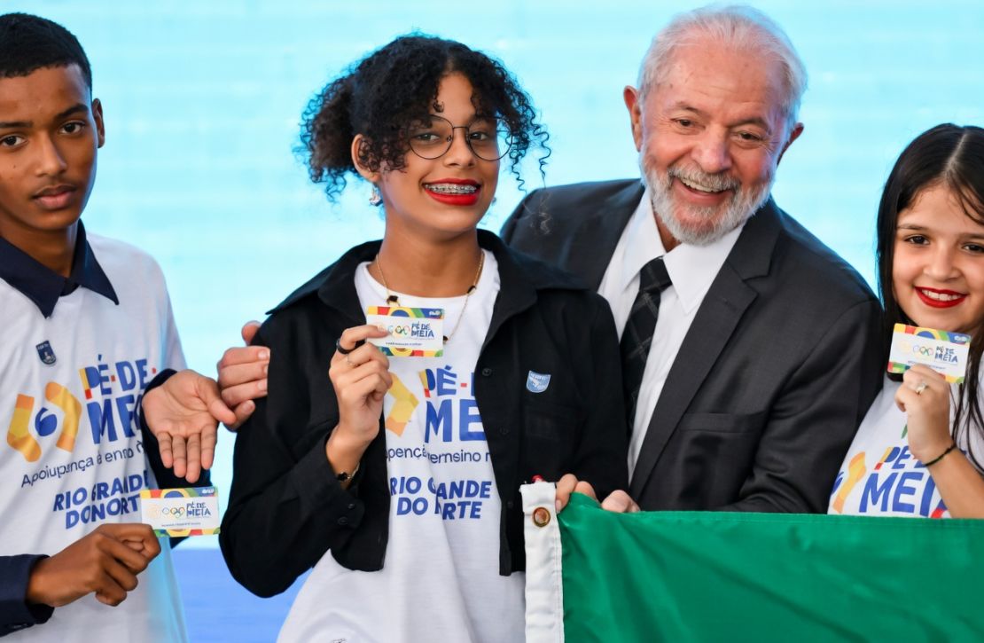 Após dois anos de Pé-de-Meia, abandono escolar no MS cai 55%