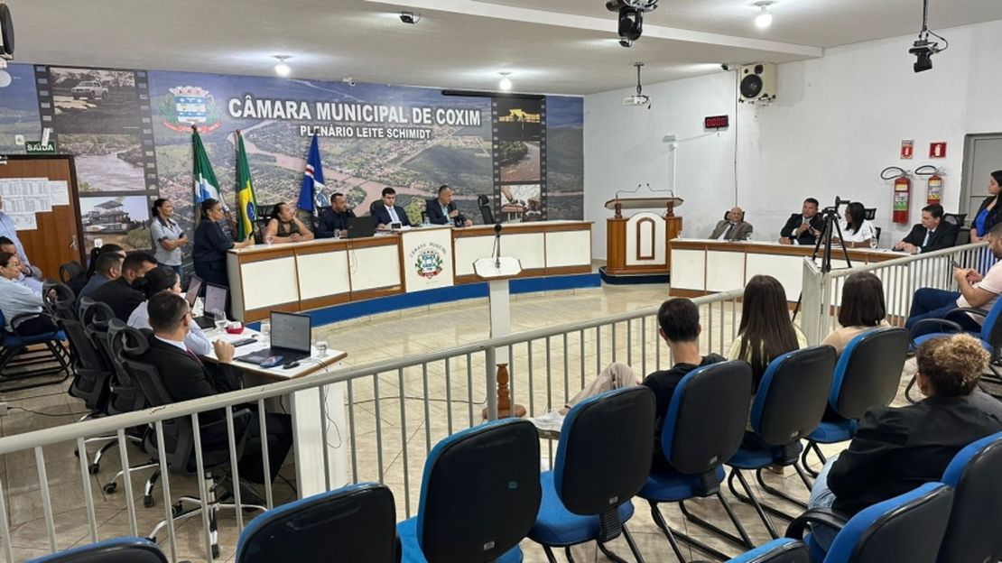 Câmara aprova novas regras para motoristas do transporte escolar com exigências mais rigorosas