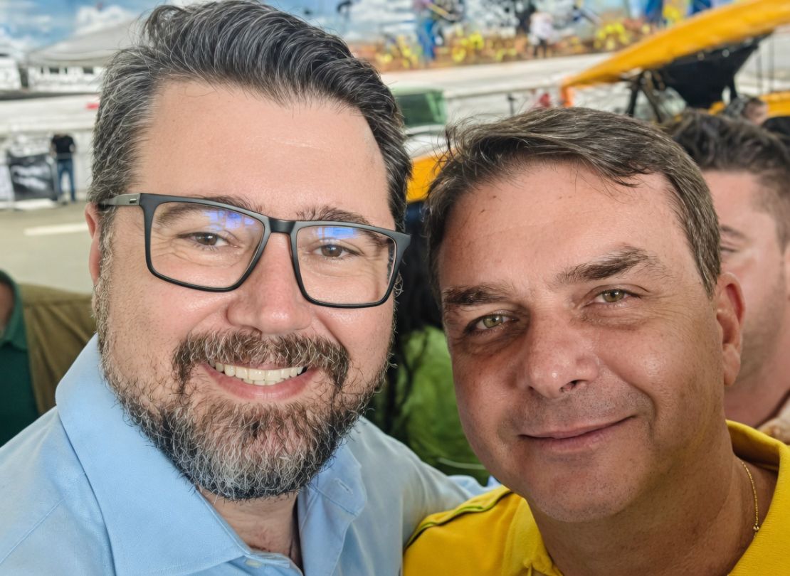 Após repercussão negativa, Pollon recua e retira assinatura de emenda que prorrogava fim da escala 6×1