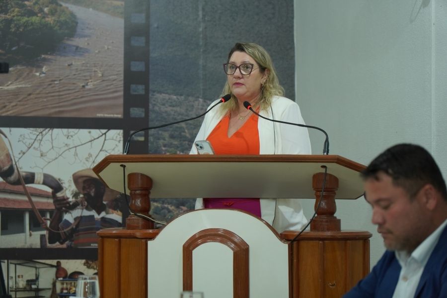 Diretora da UFMS destaca avanços para implantação do curso de Medicina em Coxim na Tribuna Livre