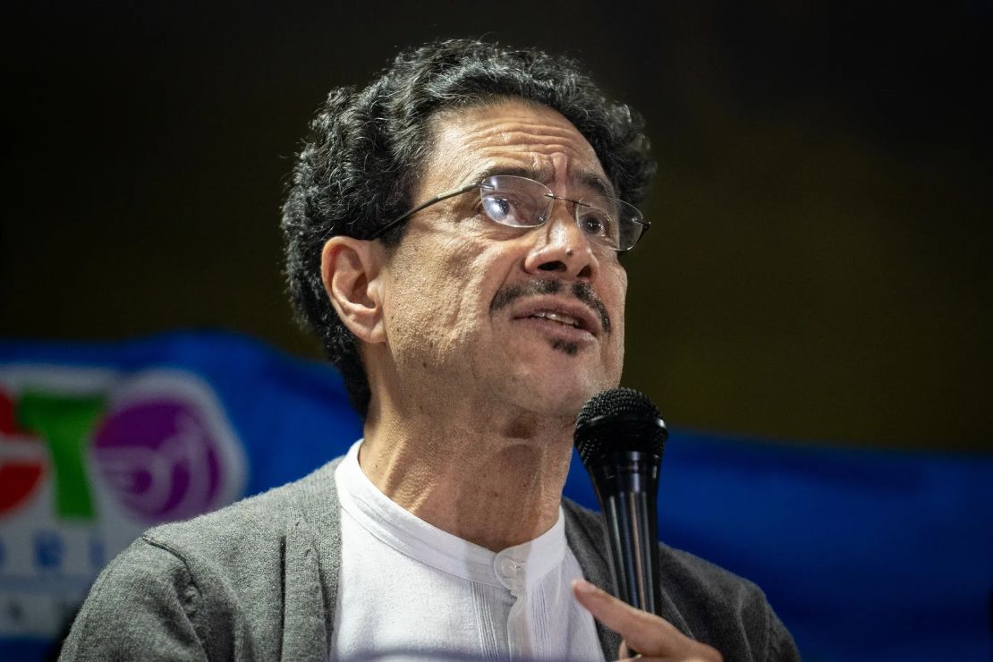 Colômbia inicia a apuração oficial das eleições; Cepeda contesta 33 mil urnas