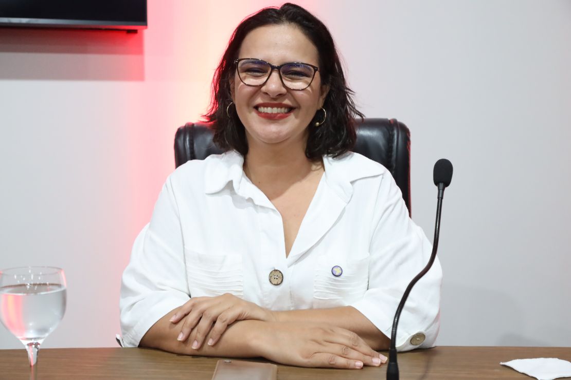 Gleice Jane promove homenagem à Fiocruz e reforça defesa da ciência e do SUS em MS