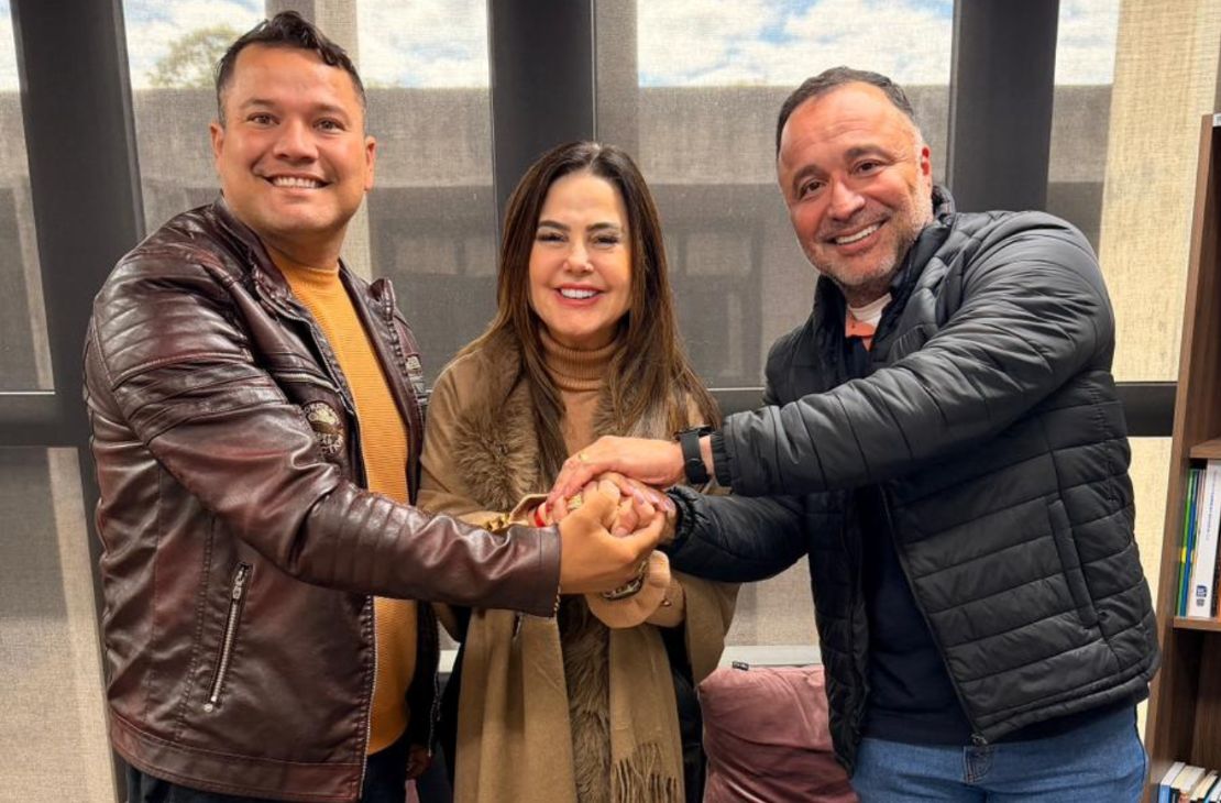 Franciel Oliveira aparece ao lado de Maurício Helpis e Mara Caseiro e movimenta bastidores da política de Coxim
