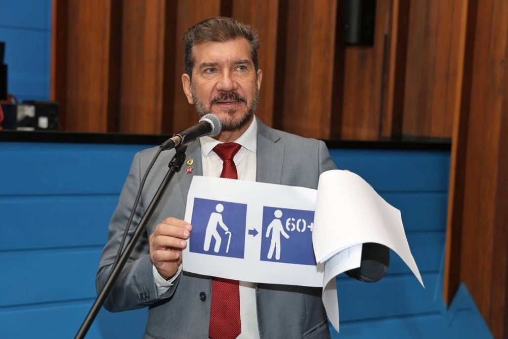 Lei: Pictograma de 60+ com pessoa curvada deverá ser substituído em Mato Grosso do Sul