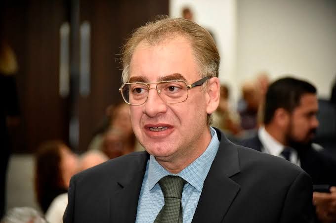Justiça Eleitoral julga ação que pode revogar prisão de Neno Razuk; ex-deputado segue foragido