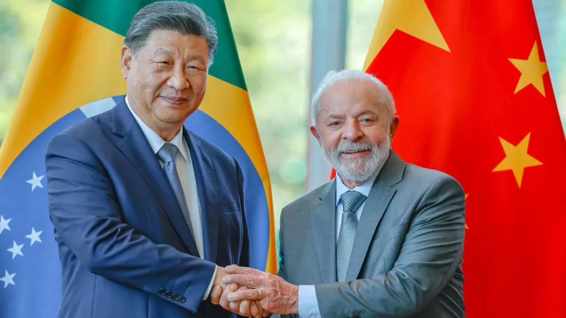 Em recado aos EUA, Xi Jinping diz a Lula que China apoia Brasil contra ‘interferência externa’