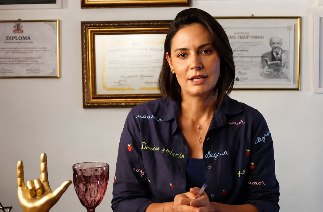 Michelle é anunciada pelo PL para o Senado, mas não comparece a ato com Flávio Bolsonaro
