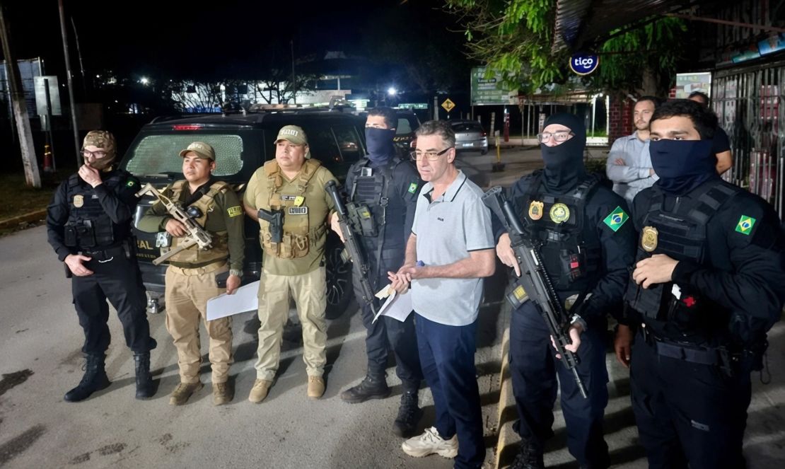 Foragido, ex-deputado Neno Razuk é entregue à Polícia Federal após prisão na Bolívia