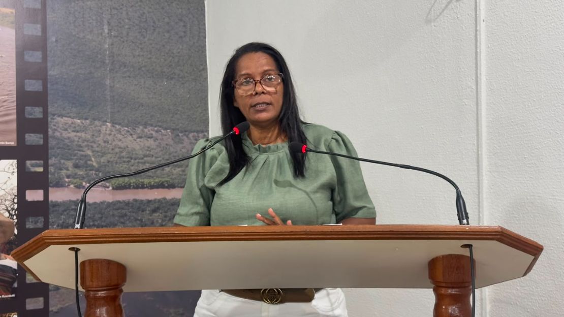 Vereadora Simone Gomes questiona veto à Lei Yago Reis da Silva Brito durante sessão da Câmara de Coxim
