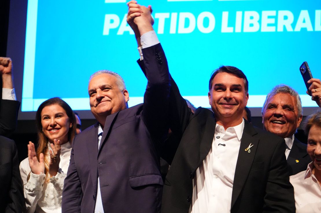 PGR pede novas diligências da PF antes de decidir sobre acusação contra vice de Flávio