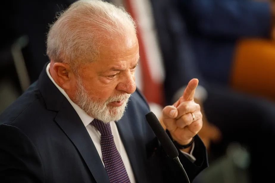 Governo Lula abre processo de reciprocidade contra EUA após novo tarifaço