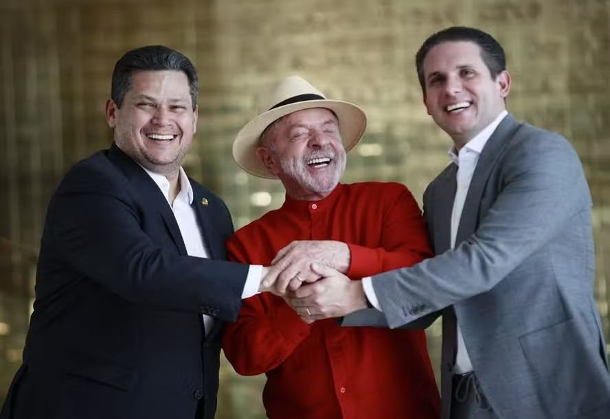 Após almoço com líderes, Lula acerta avanço de 6×1, ‘blusinhas’ e terras raras