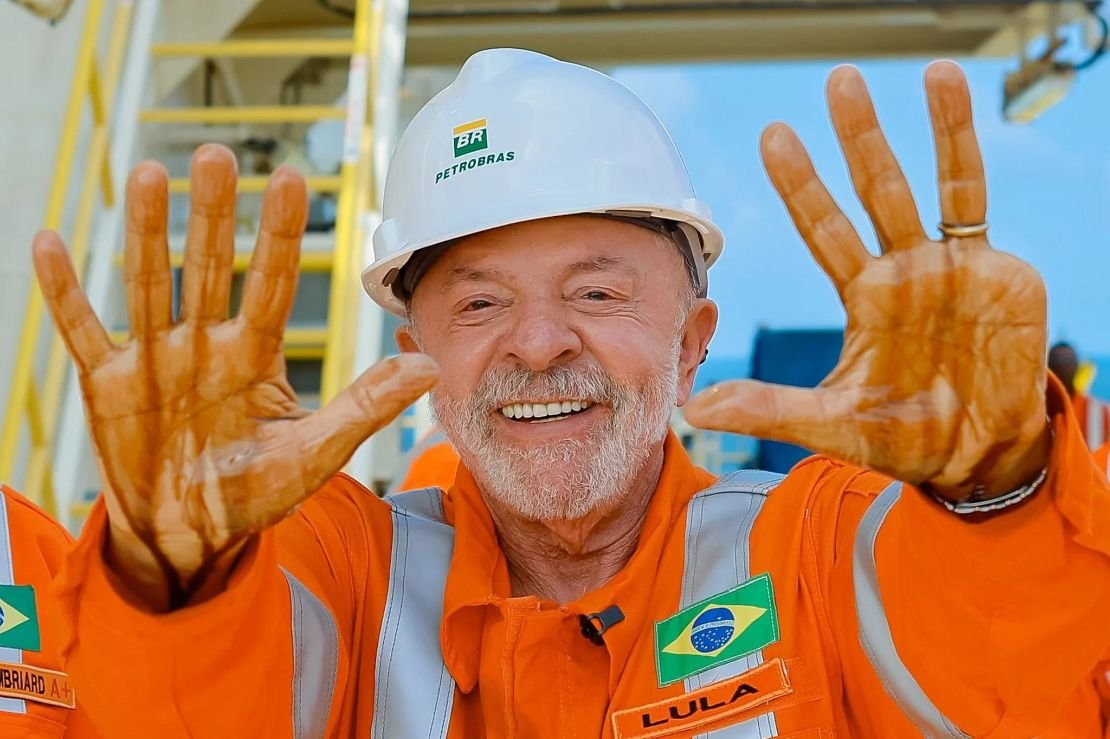 Governo Lula reduz tributos da gasolina e zera impostos do etanol para conter alta dos combustíveis