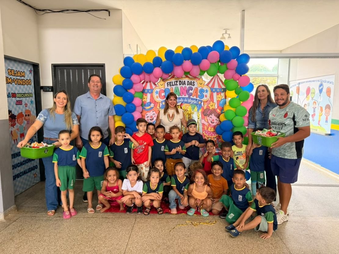 Prefeita Clarice acompanha entrega de cachorro-quente e picolé nas escolas e creches de Sonora